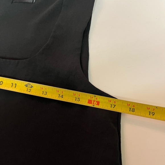 VICI Wide,flared Crop tank - Picture 7 of 8